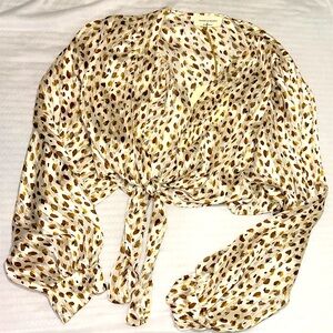 Women’s Crop Cover Up Blouse Size M&L NWT